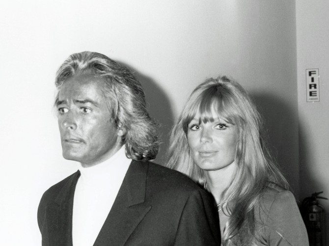 Linda Evans sa suprugom Džonom Derekom