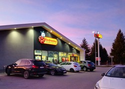 Wielka promocja w Biedronce. Świąteczny produkt przeceniony z 23,99 na 9,99 zł