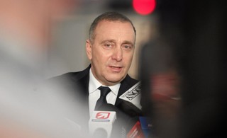 Schetyna: Prezydent powinien stanąć przez Trybunałem Stanu za podpisanie nielegalnie przyjętego budżetu