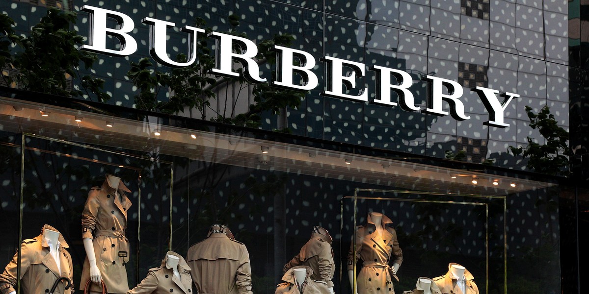 Burberry traci na giełdzie po zapowiedzi, że nie odnotuje wzrostu sprzedaży do 2021 roku