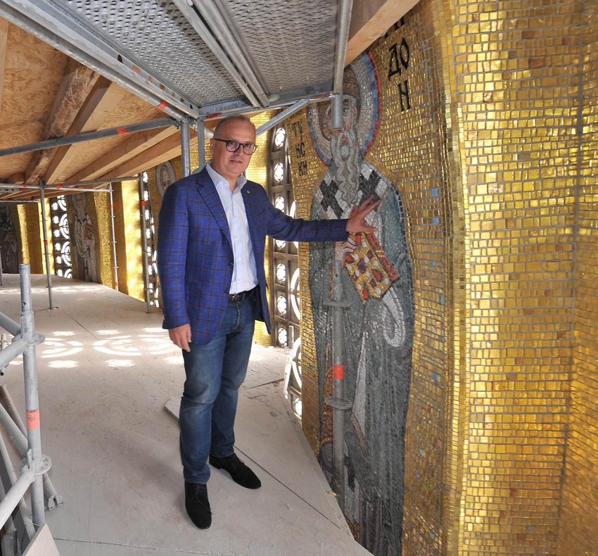 Vesić u Hramu Svetog Save