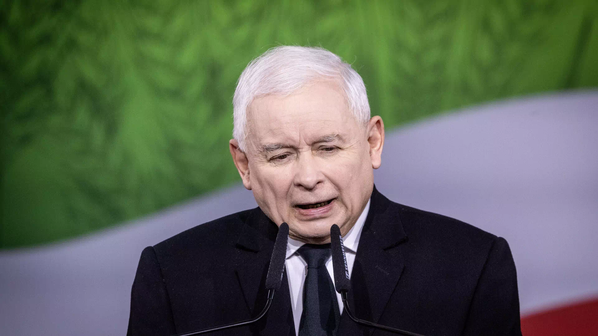 Kaczyński kreuje się na obrońcę wolności. "Od nas Polacy nigdy nie usłyszą, że mają ograniczyć jedzenie mięsa"