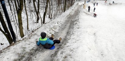 Mieszkańcy odnowili tor saneczkowy. Ale jazda!