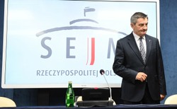 Kropiwnicki: Dobrze, że Kuchciński zrozumiał, że ta ilość kłamstw jest nie do obronienia