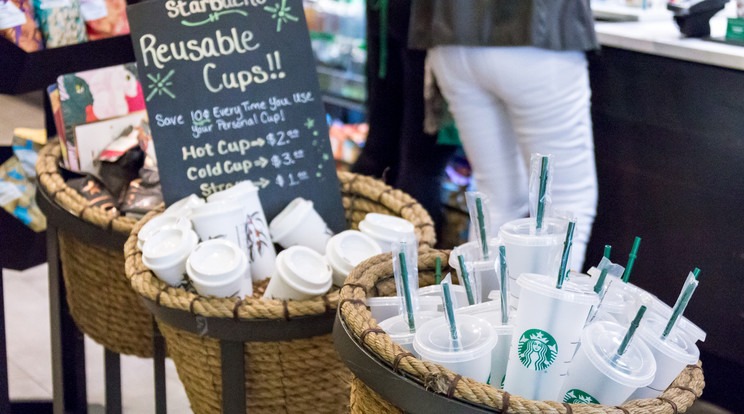 Kiderült, hogy a Starbucks egyik gyümölcsitalából hiányzik egy nélkülözhetetlen összetevő: a gyümölcs / Illusztráció: Northfoto