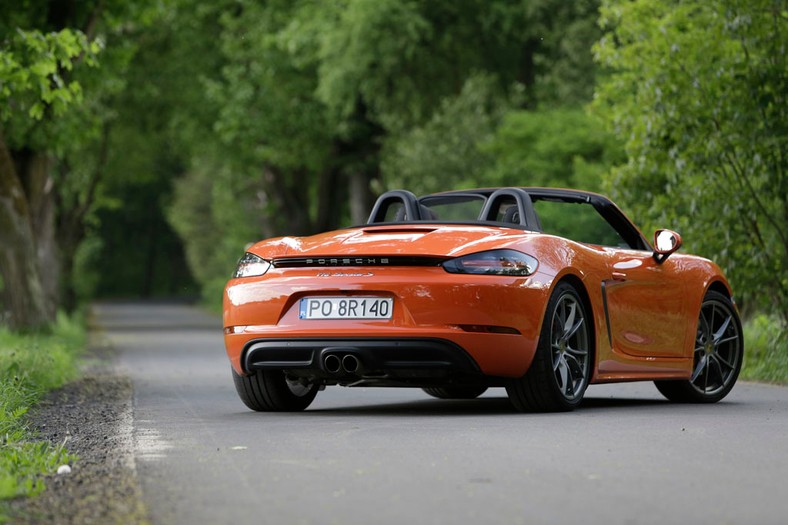 Porsche 718 Boxster S - mniej cylindrów, więcej mocy