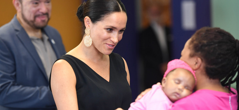 Księżna Meghan przekazała używane ubranka syna na cele charytatywne