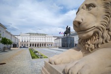 Czy prezydent Nawrocki podpisze ustawę o SAFE? Ekspert: To może go przekonać