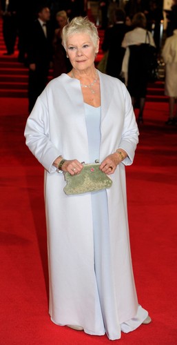 Judi Dench na premierze 'Skyfall'