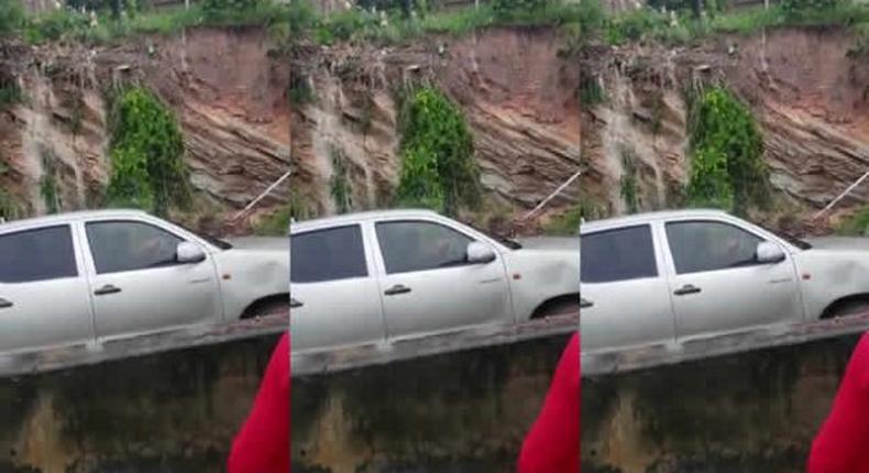 Ayi Mensah - Aburi road: rocks fall from mountain onto road