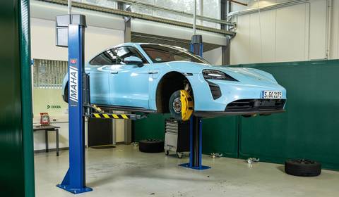 Porsche Taycan po 100 tys. km. W jakim stanie jest akumulator? 