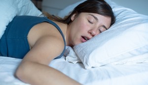 Tiha apneja u snu se javlja bez glasnog hrkanja, zbog čega dugo ostaje neprepoznata