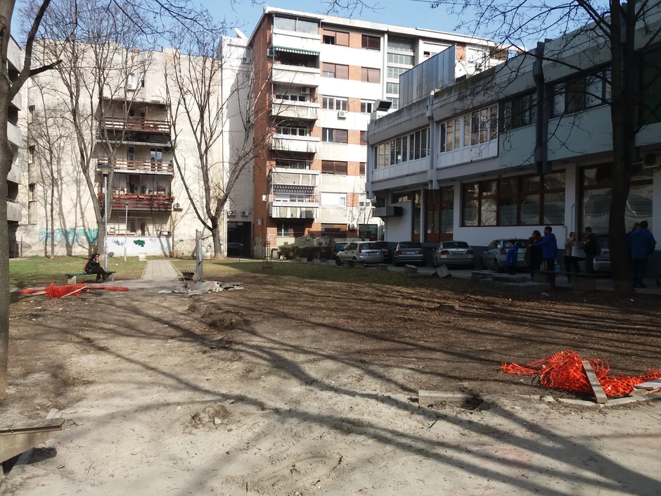 Opustošen prostor nekadašnjeg parka