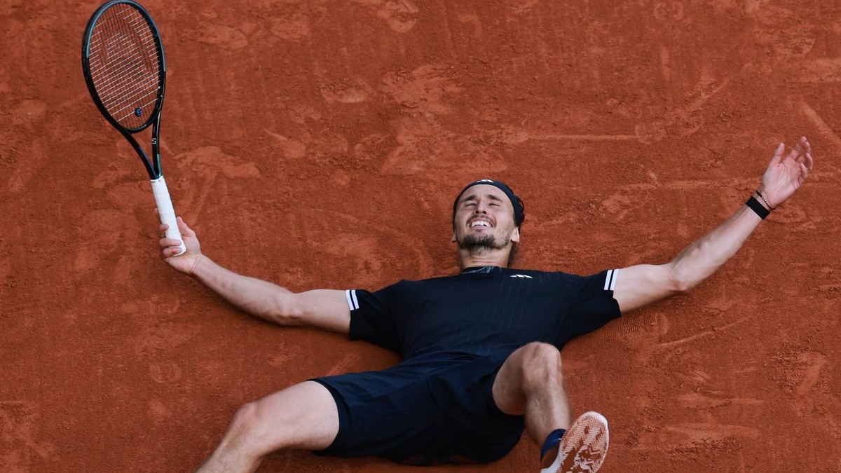 Saša Zverev je pobedio Italijana Flavija Kobolija u napetom finalu u Parizu i osvojio prvu grend slem titulu u karijeri | Foto: Reuters