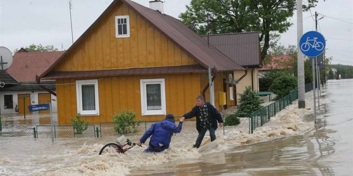 Panika w rządzie! Brakuje miliardów dla powodzian