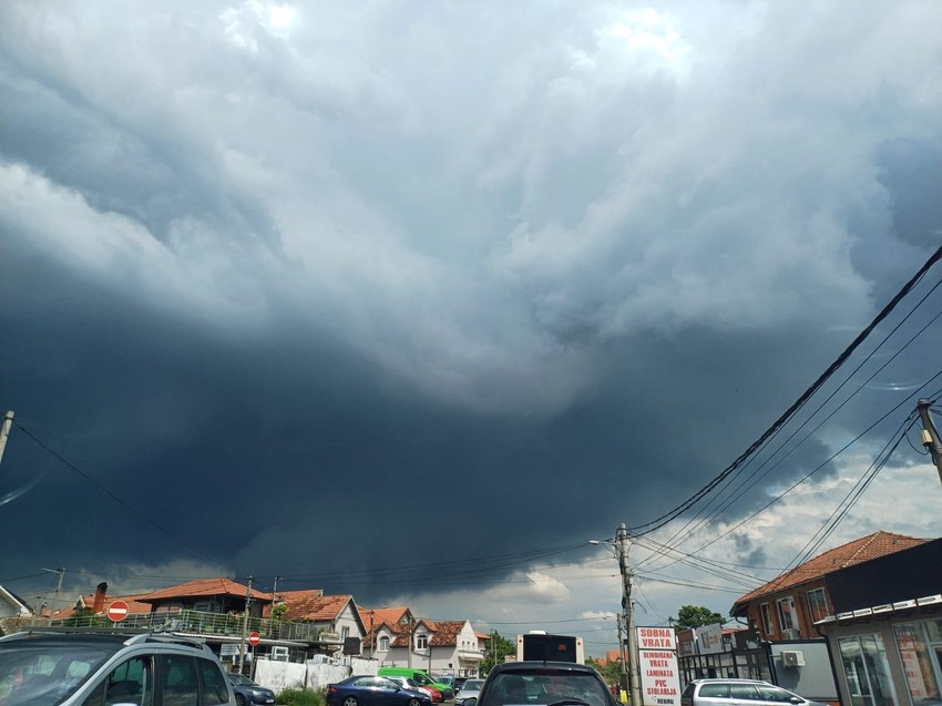 Crni oblaci se nadvili nad Beogradom