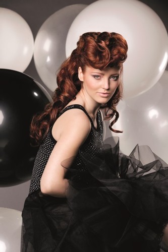 Fryzura w stylu Glamour Punk