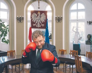 Szumowski: Średnie zarobki lekarzy w Polsce wcale nie są małe [WYWIAD]