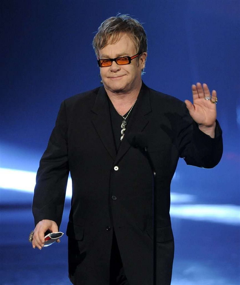 Elton John wybrał chrzestne dla synka