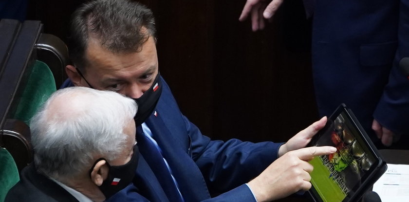 Co Kaczyński robił podczas głosowań w Sejmie? My już wiemy