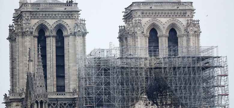 Chińska gazeta: Urzędnicy powinni zostać pociągnięci do odpowiedzialności za pożar w Notre Dame
