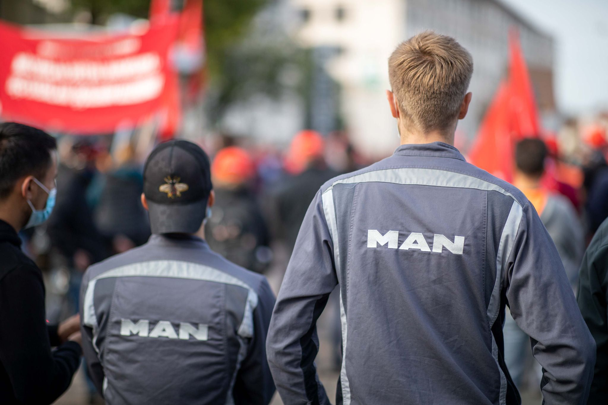 MAN streicht 2.300 Stellen – investiert aber Milliarde in Standorte