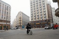 Zakaz palenia węglem, ograniczenie liczby aut... Apel do Trzaskowskiego w sprawie smogu