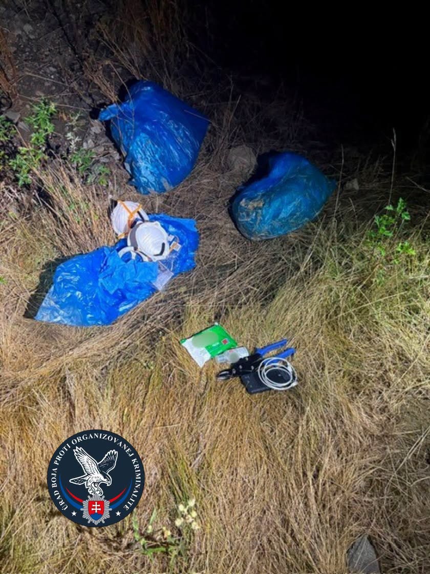 Polícia prekazila podpaľačský útok na závod na bezpilotné systémy na východe Slovenska. 
