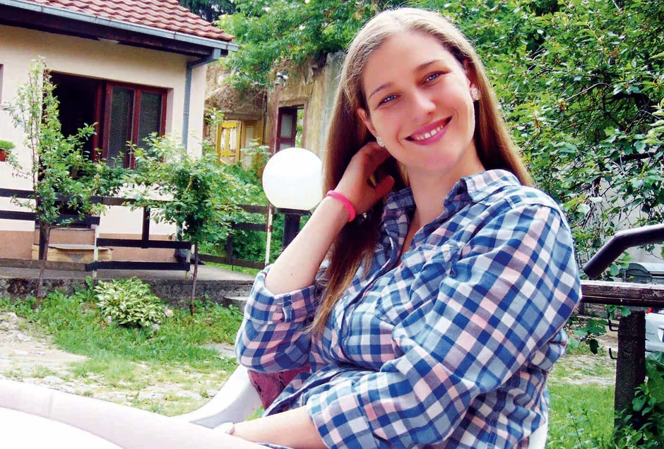 Bavim se fotografijom i tom pasijom vođena odem do Zlatibora, Tare, Kadinjače, gde god ima dobrih kadrova za snimak. Svuda i uvek – fićom: kaže Emilija Todorović