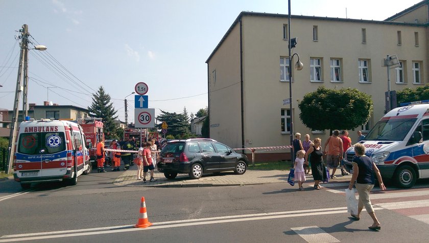 Ewakuacja szkoły w Piekarach Śląskich