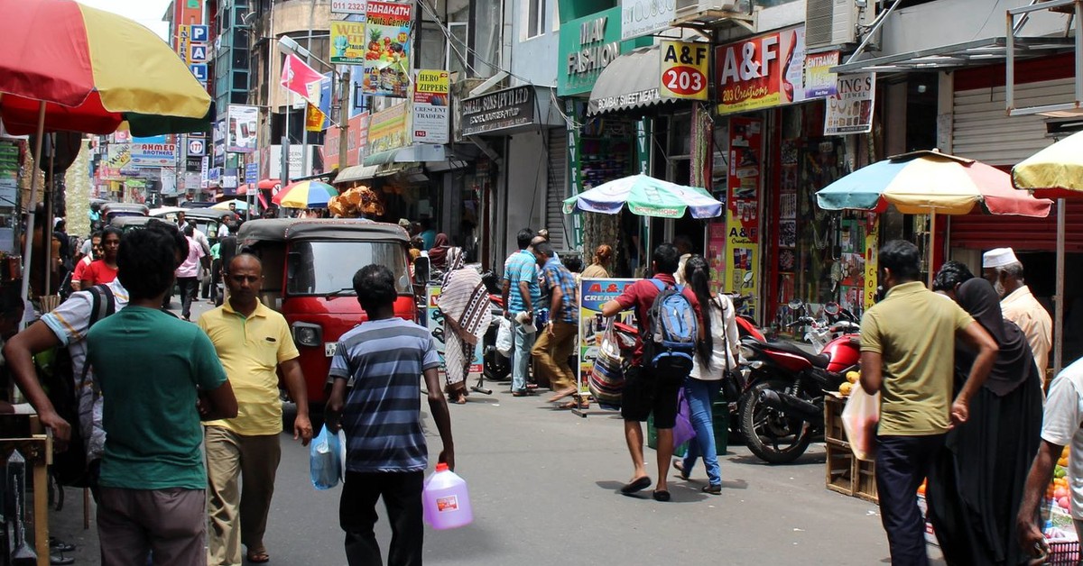 Ten kraj wprowadza dodatkowy dzień wolny od pracy. Chce oszczędzać paliwo z powodu wojny w Iranie