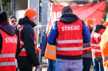 Wessis i Ossis. Mijają 33 lat od zjednoczenia, a różnice zarobków w Niemczech wciąż olbrzymie