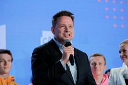 Trzaskowski pisze ustawę Morawieckiemu