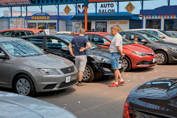 Jak kupić dobre używane auto? Kiedy można wracać na kołach