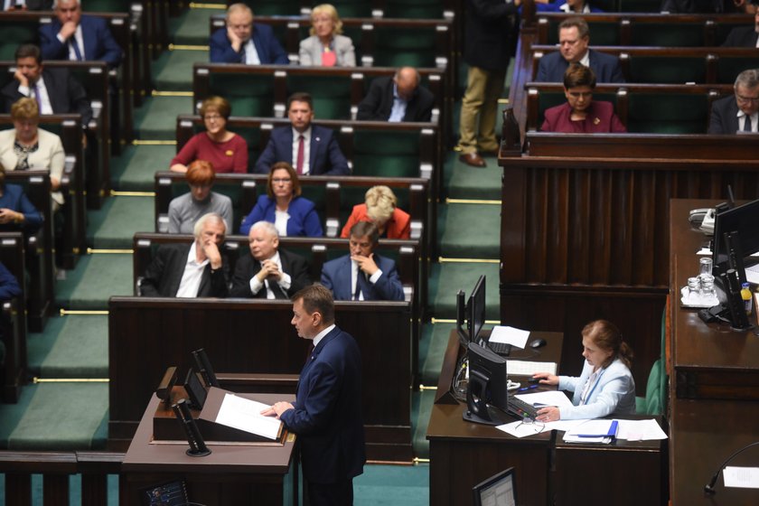 Burzliwa debata w Sejmie. Macierewicz wbił szpilę Schetynie