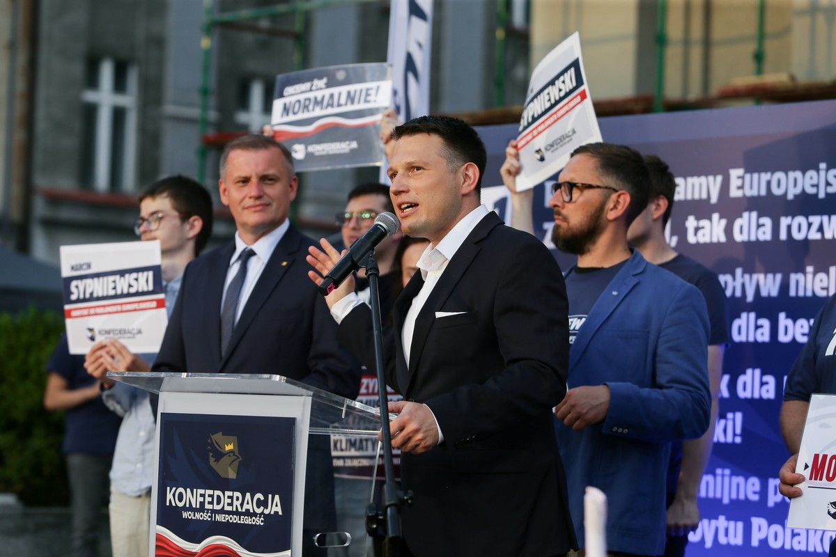 W Polsce Konfederacja odniosła niemały sukces wyborczy, zajmując trzecie miejsce.