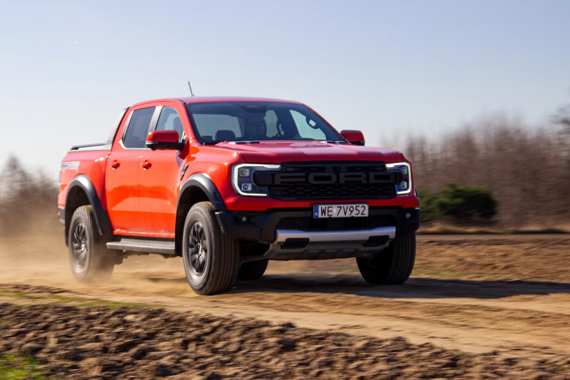 Ford Ranger Raptor uwiódł czytelników Auto Świata: w Moto Awards 2022 zatriumfował w kategorii Pikapy i Vany 