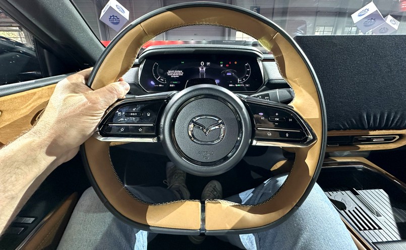 Nowa Mazda 6e
