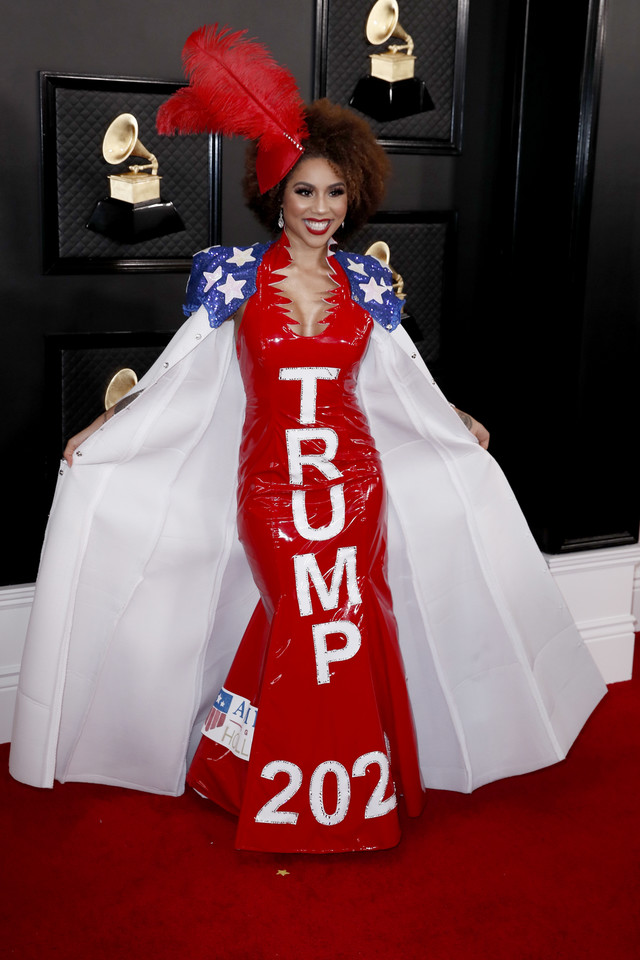 Grammy 2020: Joy Villa w kreacji na cześć Donalda Trumpa