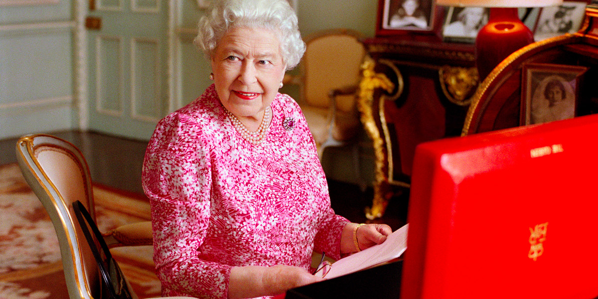 The Queen just approved the UK's mass surveillance bill