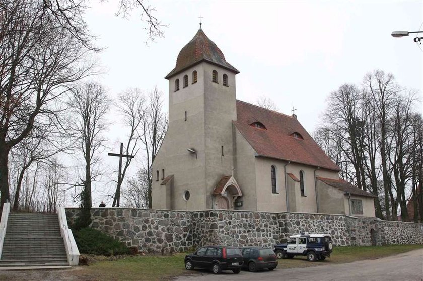 Ksiądz ocalił kościół z płomieni