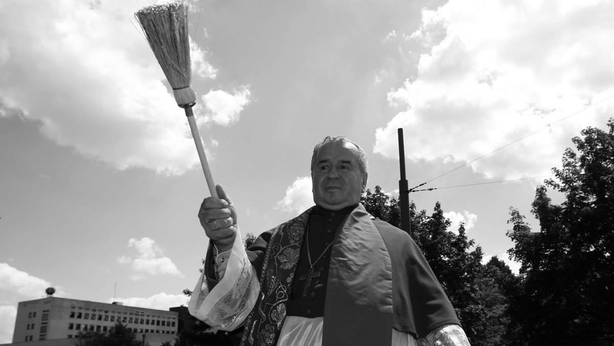 W wieku 76 lat zmarł w Prudniku, gdzie ostatnio mieszkał, biskup senior Gerard Bernacki. Był on biskupem pomocniczym archidiecezji katowickiej - poinformowało na swojej stronie internetowej biuro prasowe Konferencji Episkopatu Polski.