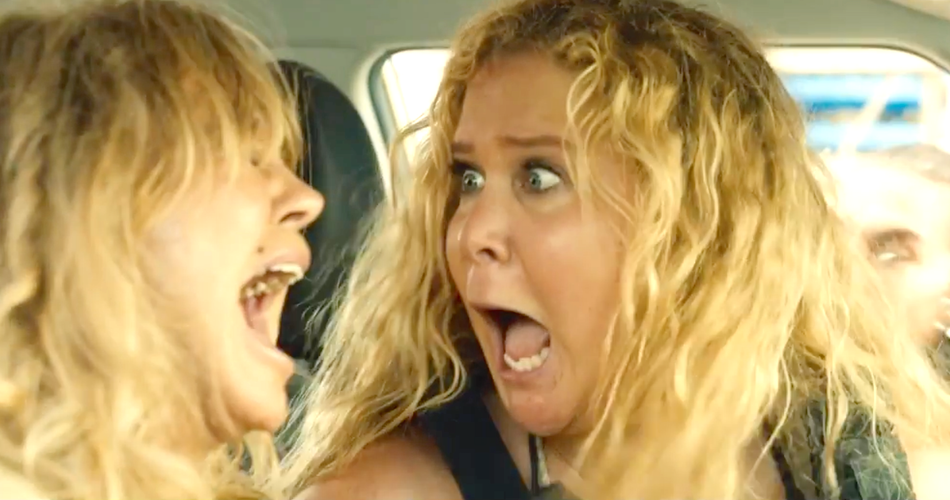 <strong>Babskie wakacje</strong>
<br></br>
Reżyseria: Jonathan Levine
<br></br>
Gatunek: Komedia
<br></br>
Obsada: 
<br></br>
Amy Schumer jako Emily Middleton
<br></br>
Goldie Hawn jako Linda Middleton
<br></br>
Christopher Meloni jako Roger Simmons
<br></br>
Produkcja: USA
<br></br>
Premiera: 4 sierpnia 2017
<br></br>
Komedia z Amy Schumer (Wykolejona) i nagrodzoną Oscarem Goldie Hawn (Ze śmiercią jej do twarzy) w rolach córki i matki, wyjeżdżających na egzotyczne wakacje, które zmieniają się w desperacką walkę o przetrwanie. Porzucona przez chłopaka trzydziestokilkuletnia Amy z trudem przekonuje swą nadzwyczaj ostrożną matkę, by wyjechała z nią na wycieczkę do Ekwadoru. Na miejscu zostają porwane przez przypadkowo poznanego znajomego i wywiezione do dżungli. Od ich samych – i siły łączących je więzi – zależeć będzie, czy uda im się wyprowadzić w pole porywaczy i wrócić do cywilizacji.
<br></br>