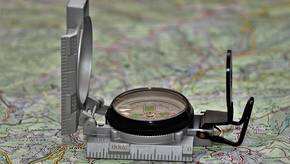 Kaufberatung: Kompass mit Magnet und Nadel