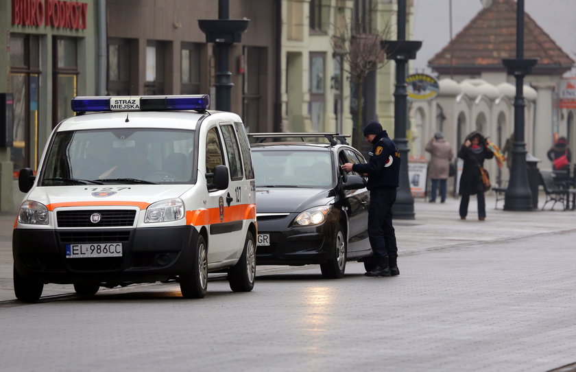 Straż miejska na Piotrkowskiej w Łodzi