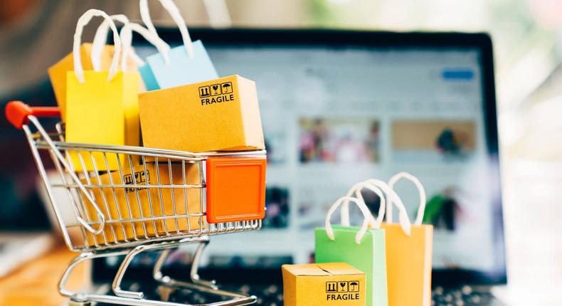 8 easy ways to save money while shopping online, according to a savings expert