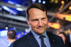 Kolejne uderzenie w Sikorskiego? "Le Soir": Na tej liście jest w pierwszej trójce...