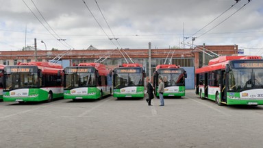 Mniej pieniędzy, mniej kursów. Zmiany w funkcjonowaniu komunikacji miejskiej