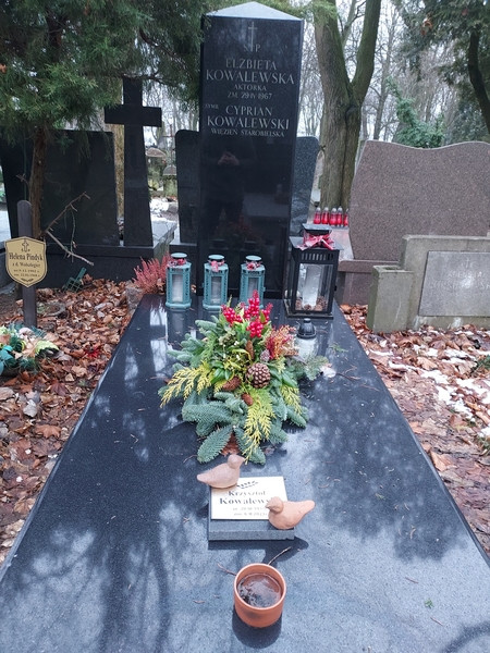 Tak w rocznicę śmierci wygląda grób Krzysztofa Kowalewskiego