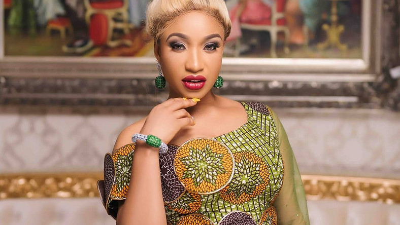 Tonto Dikeh has a message for people who get carried away with the flamboyant lifestyle of people they see online. [Instagram/Tontolet]